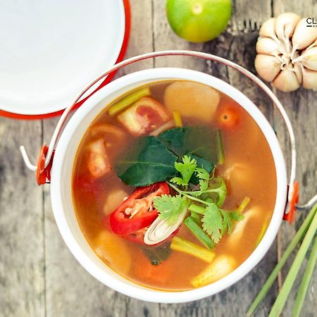 Club22 Kamala Suites, Bãi biển Kamala Ngoại thất bức ảnh