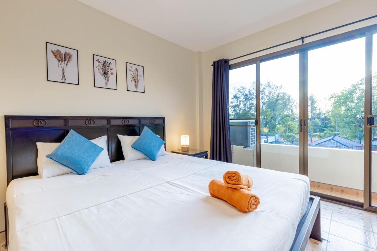 Club22 Kamala Suites, Bãi biển Kamala Ngoại thất bức ảnh