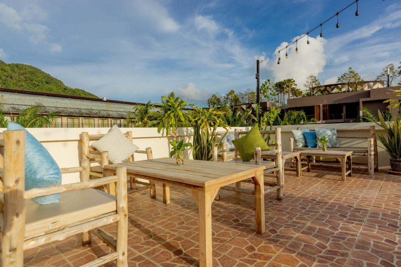 Club22 Kamala Suites, Bãi biển Kamala Ngoại thất bức ảnh
