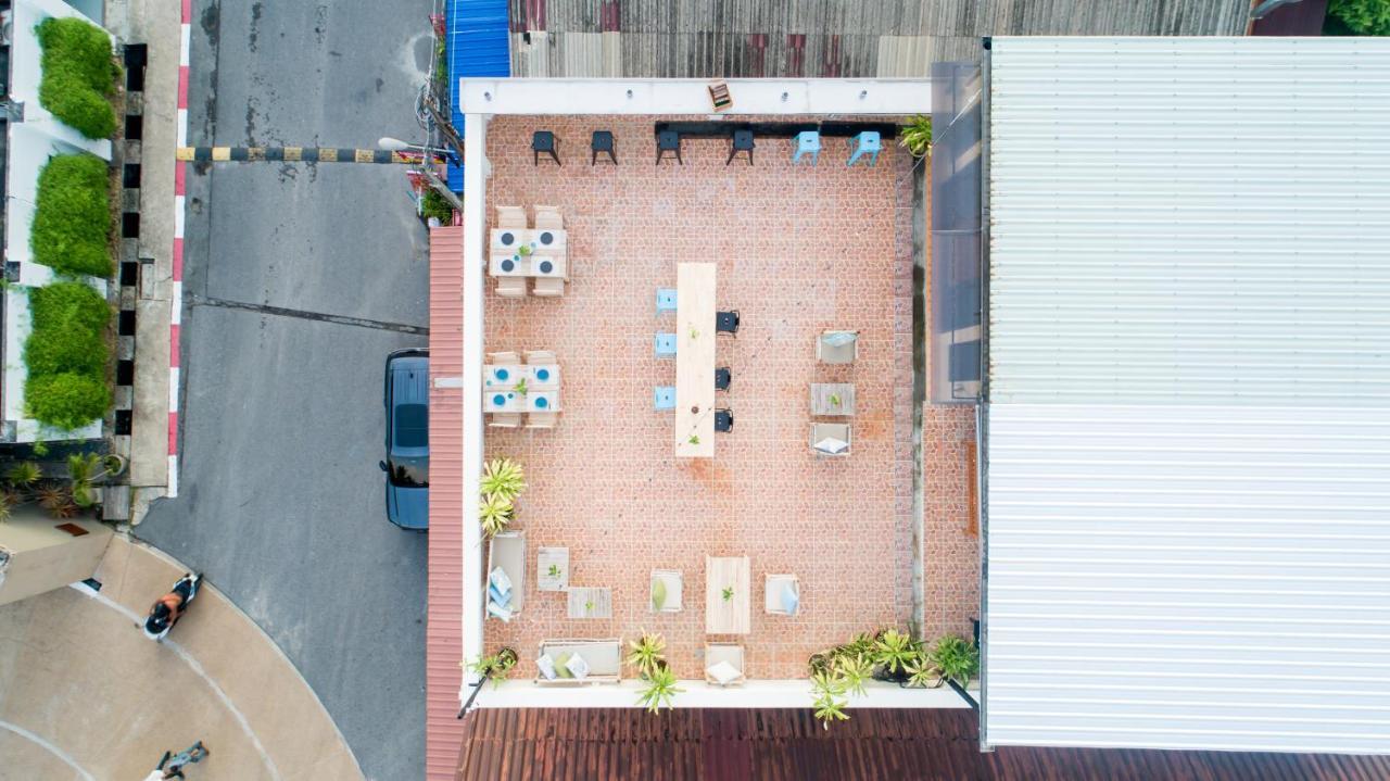 Club22 Kamala Suites, Bãi biển Kamala Ngoại thất bức ảnh