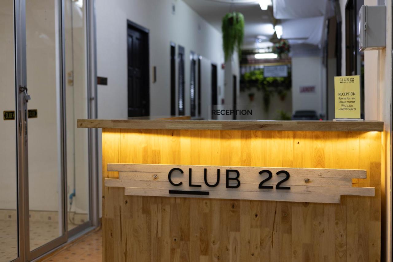 Club22 Kamala Suites, Bãi biển Kamala Ngoại thất bức ảnh