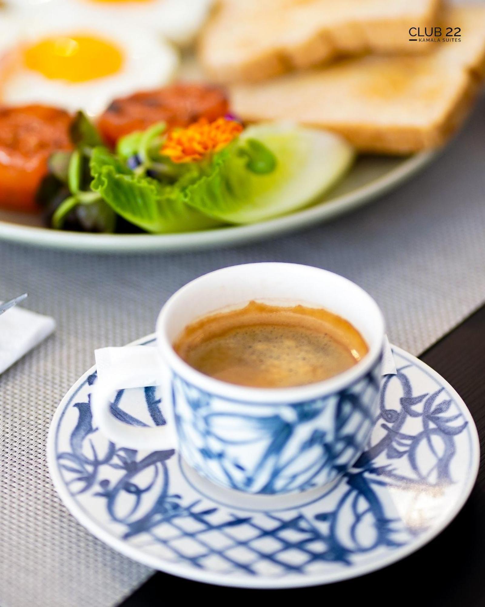 Club22 Kamala Suites, Bãi biển Kamala Ngoại thất bức ảnh